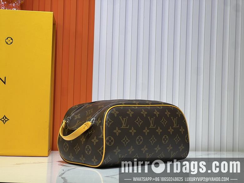 1:1 Louis Vuitton Bags Dopp Kit M11482 28x15x16.5cm ss