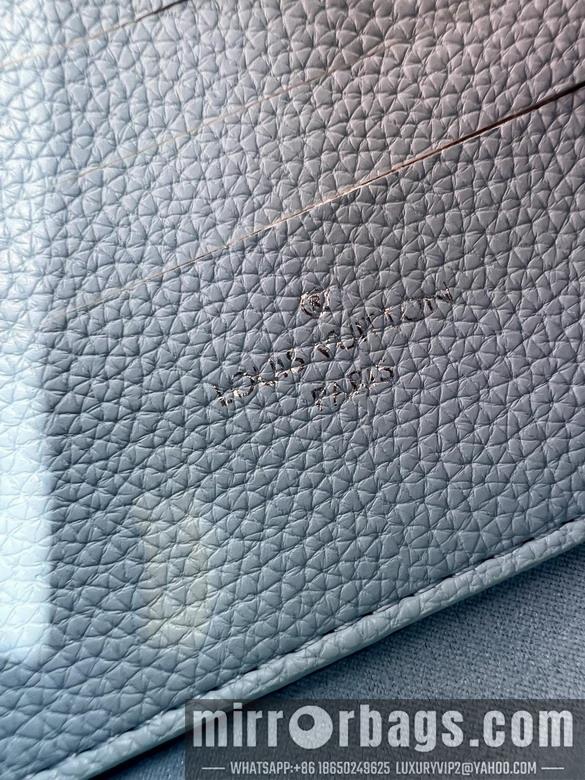1:1 Louis Vuitton Bags M12211 19x11x6cm ss1