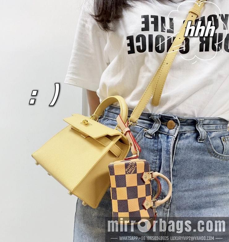 1:1 Louis Vuitton Bags 10X5X6cm 012303 XM 3