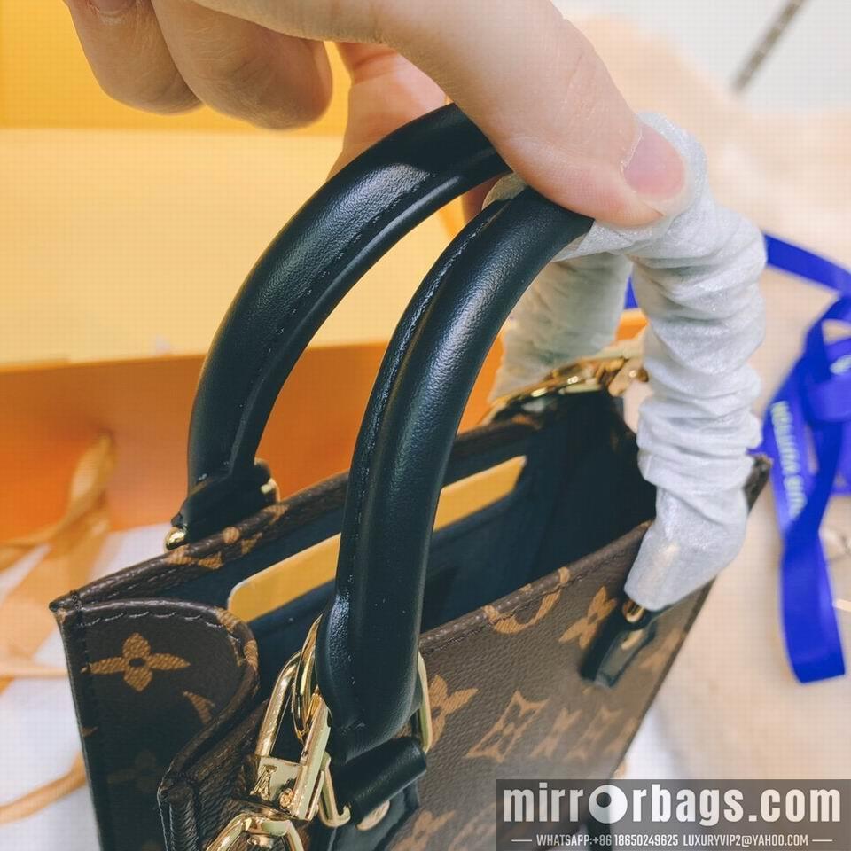 1:1 Louis Vuitton Bags Petit Sac Plat M69846 ss