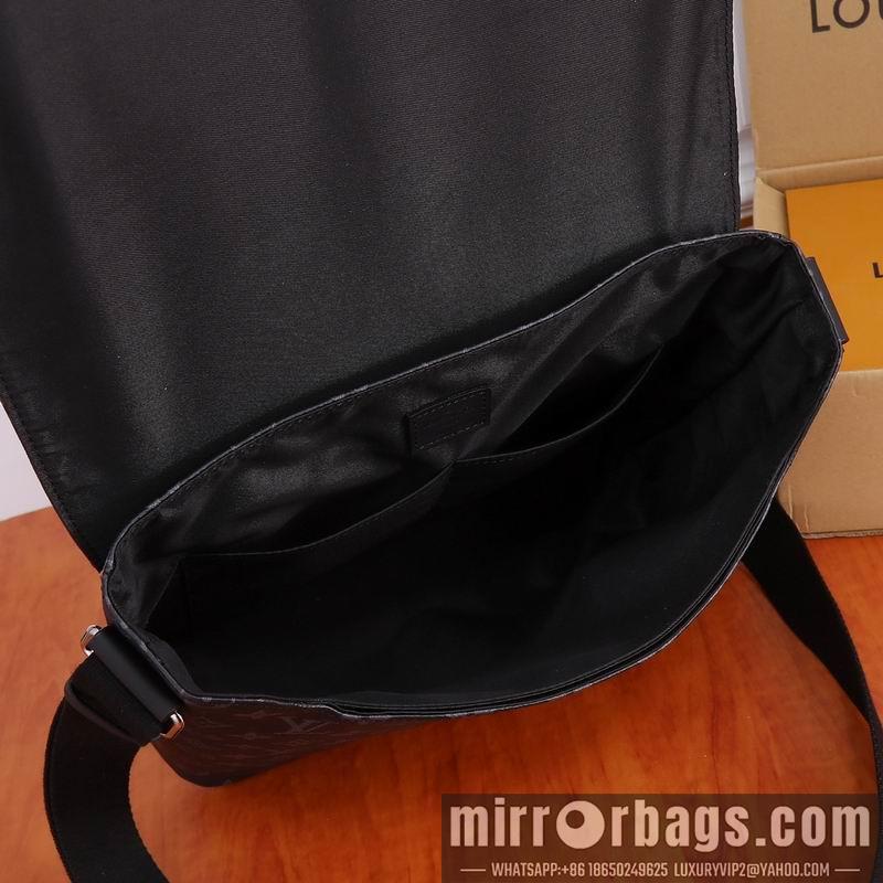 1:1 Louis Vuitton Bags District M44001 31x27x8cm ww