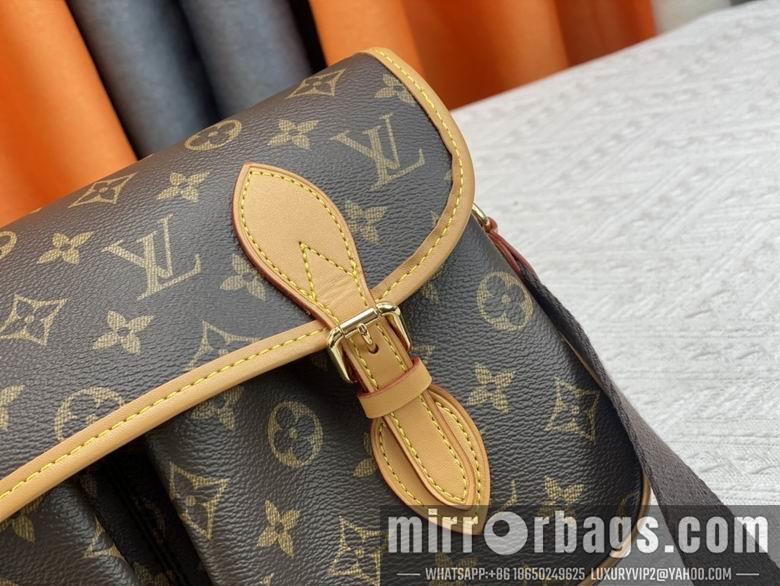 1:1 Louis Vuitton Bags M42247 32X21X8cm XM