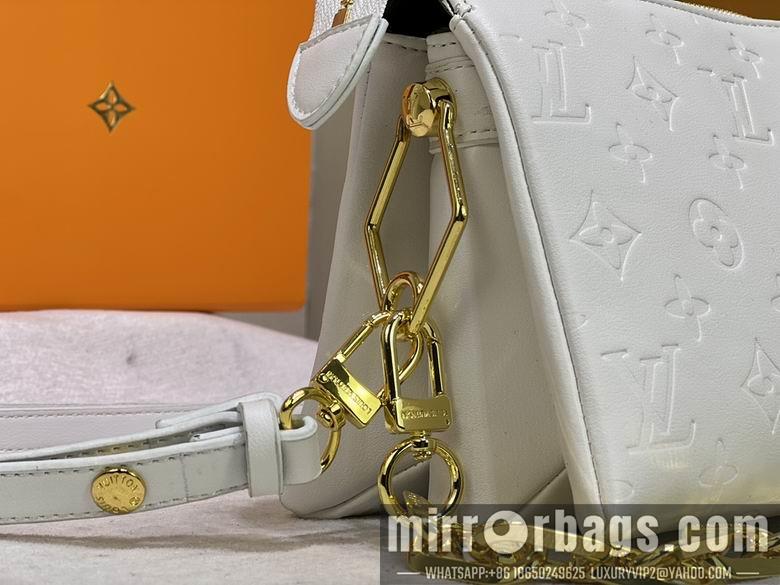 1:1 Louis Vuitton Bags Coussion M59598 21X16X7 ss
