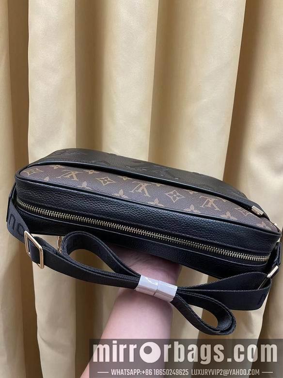 1:1 Louis Vuitton Bags 997-4 32X22X7cm WP 2colour