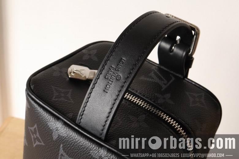 1:1 Louis Vuitton Bags M83112 XM 2colour
