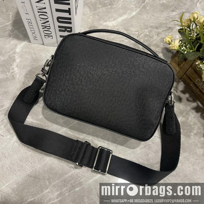 1:1 Louis Vuitton Bags District M11657 22.5x15.5x7.5cm ss