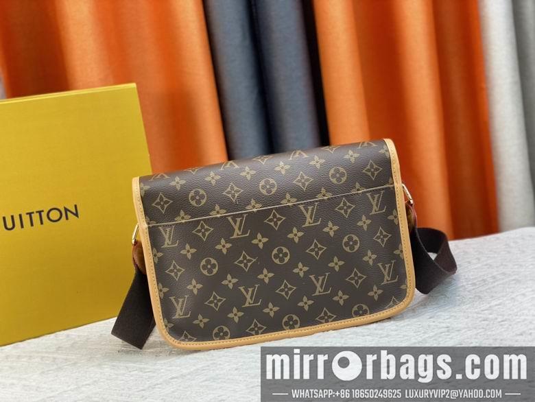 1:1 Louis Vuitton Bags M42247 32X21X8cm XM