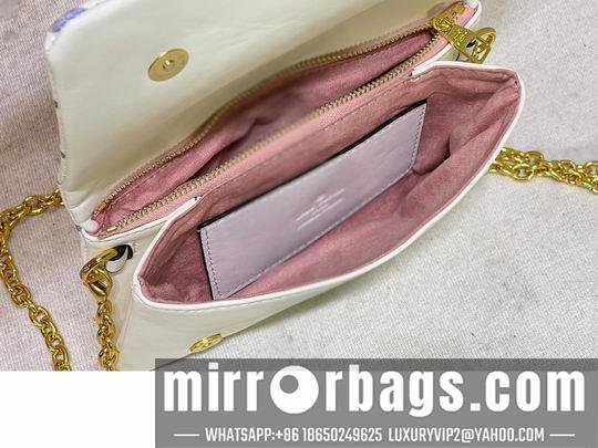 1:1 Louis Vuitton Bags Coussin M81693 M80742 20x14x8cm cs