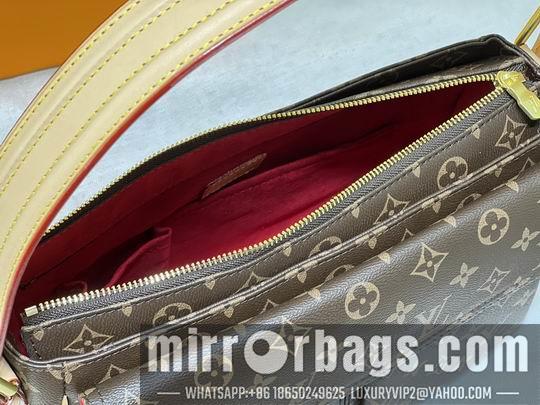 1:1 Louis Vuitton Bags 骆驼包M51163 30x16x15cm cs
