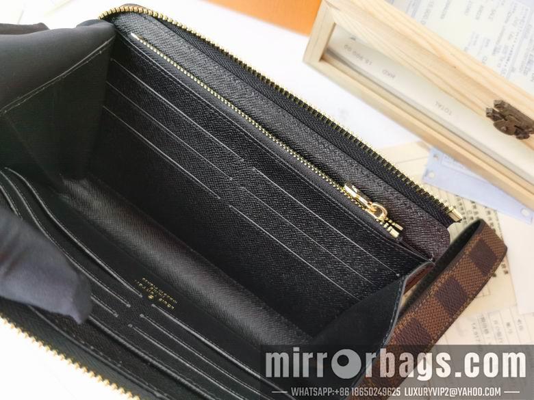 1:1 Louis Vuitton Bags M69037 19X11X3.5cm XMY 3