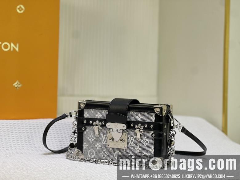 1:1 Louis Vuitton Bags Malle M21462 20x12.5x5cm ss