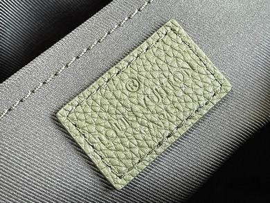1:1 Louis Vuitton Bags M21437 27X17X13cm XM