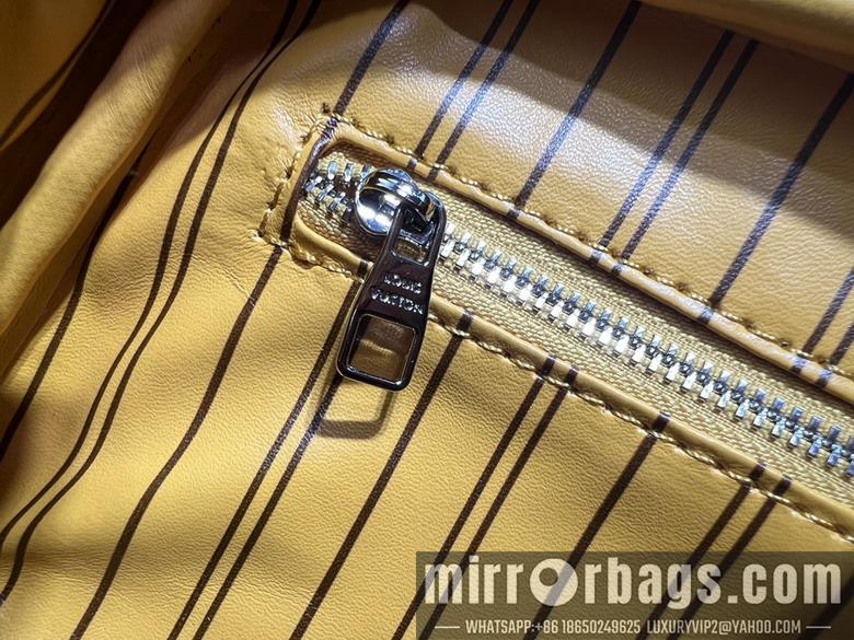 1:1 Louis Vuitton Bags Dopp Kit M11482 28x15x16.5cm ss