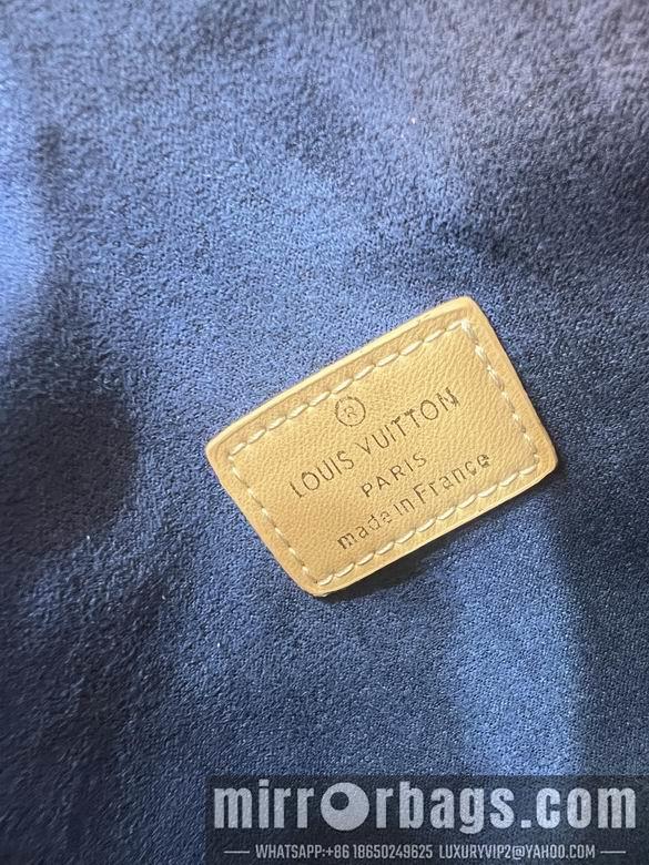1:1 Louis Vuitton Bags Coussion M59598 21X16X7 ss