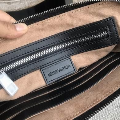 1:1 Louis Vuitton Bags 9870-4 28X18X3.5cm XM