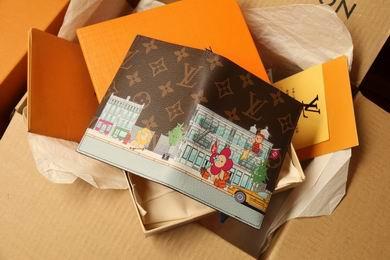 1:1 Louis Vuitton Bags M81614 10X14X2.5cm XM