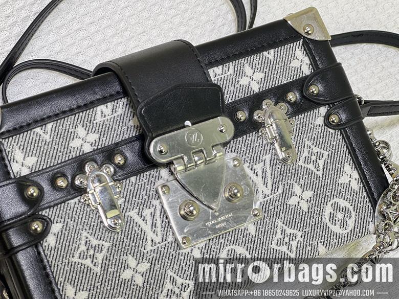 1:1 Louis Vuitton Bags Malle M21462 20x12.5x5cm ss
