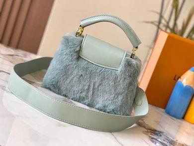 1:1 Louis Vuitton Bags Capucines M22387水貂毛21x14x8cm ss