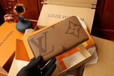 1:1 Louis Vuitton Bags M67687 19.5X10.5X2.5cm XM