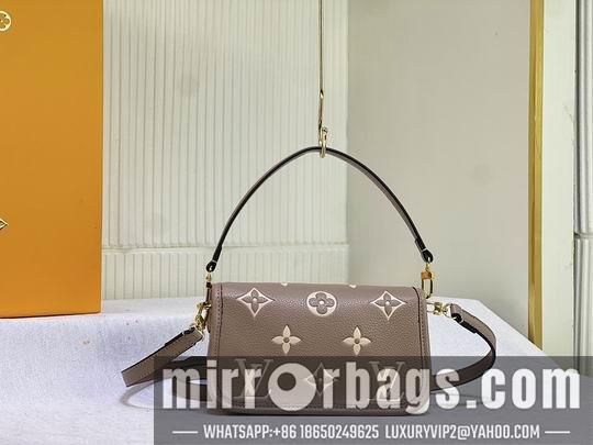 1:1 Louis Vuitton Bags Diane M83300 M45985 19x10.5x6cm ss5