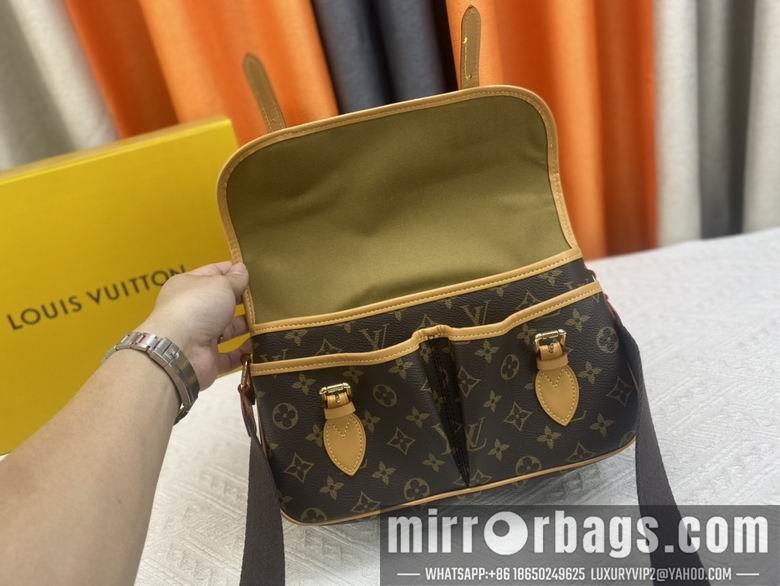 1:1 Louis Vuitton Bags M42247 32X21X8cm XM