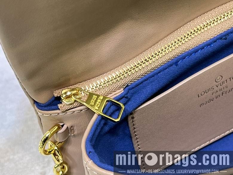 1:1 Louis Vuitton Bags Pochette Coussin M80742 20X14X8 ss