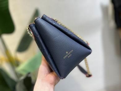 1:1 Louis Vuitton Bags M43750 24X17X11cm XM