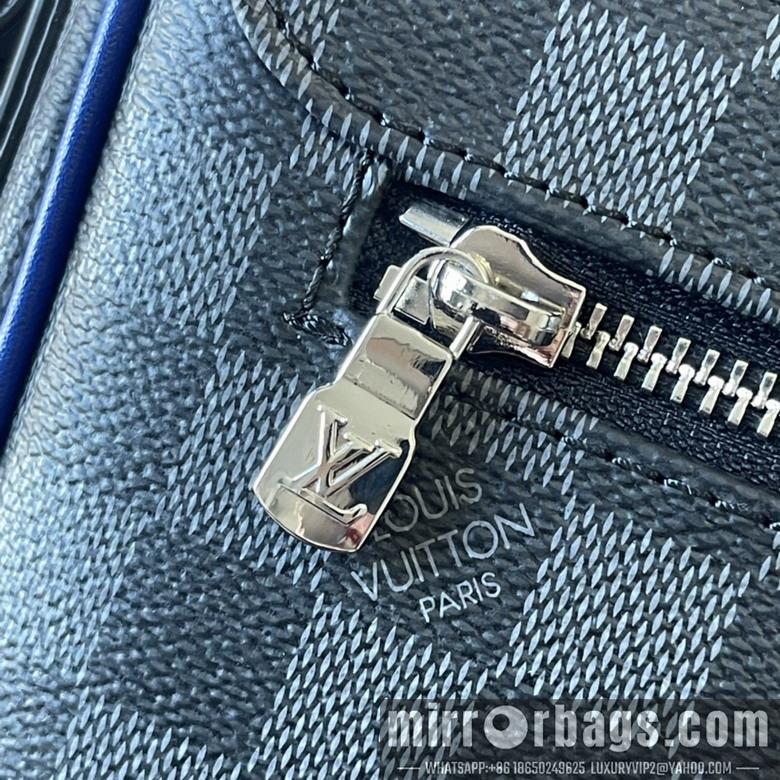 1:1 Louis Vuitton Bags District M00085 26x20x7cm ss