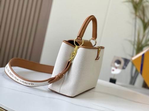 1:1 Louis Vuitton Bags Capucines M59969麻布配浅土黄金扣31.5x20x11cm cs