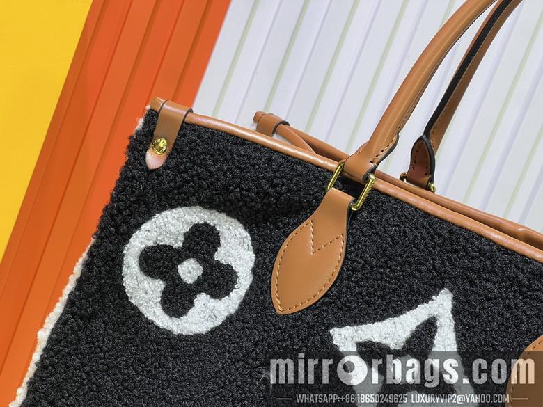 1:1 Louis Vuitton Bags On M45039 33x27x14cm ss1