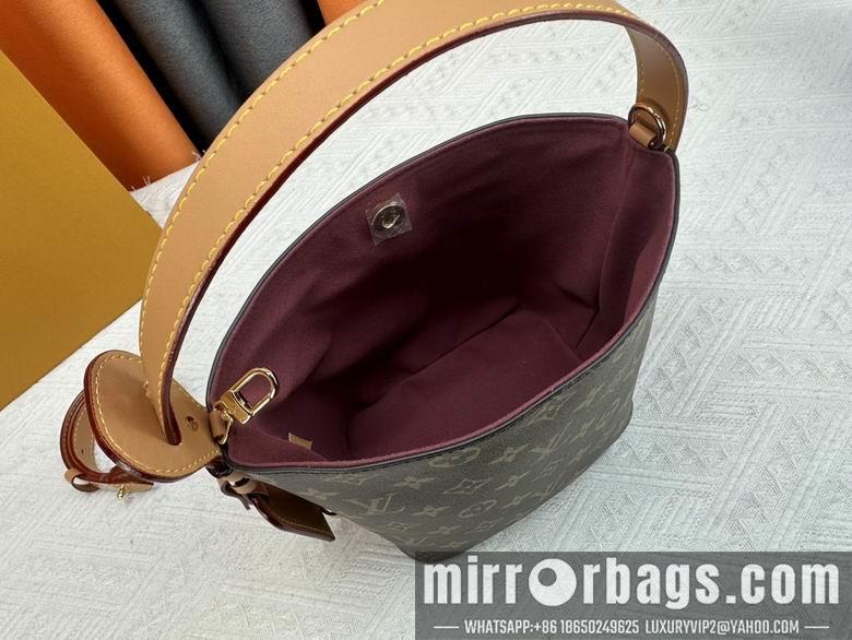 1:1 Louis Vuitton Bags M12925 M13661 16X12X18cm XMY