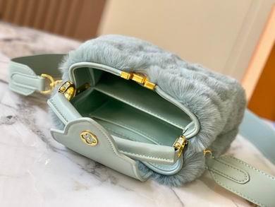 1:1 Louis Vuitton Bags Capucines M22387水貂毛21x14x8cm ss