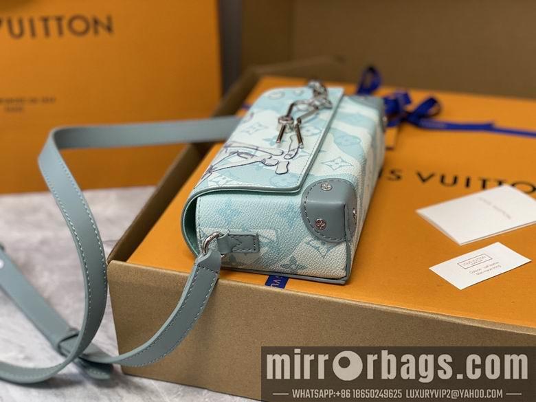 1:1 Louis Vuitton Bags M22637 18X11X6.5cm