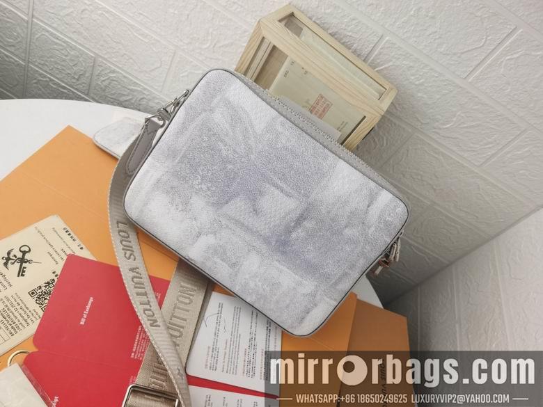 1:1 Louis Vuitton Bags M50068 25X18X4cm