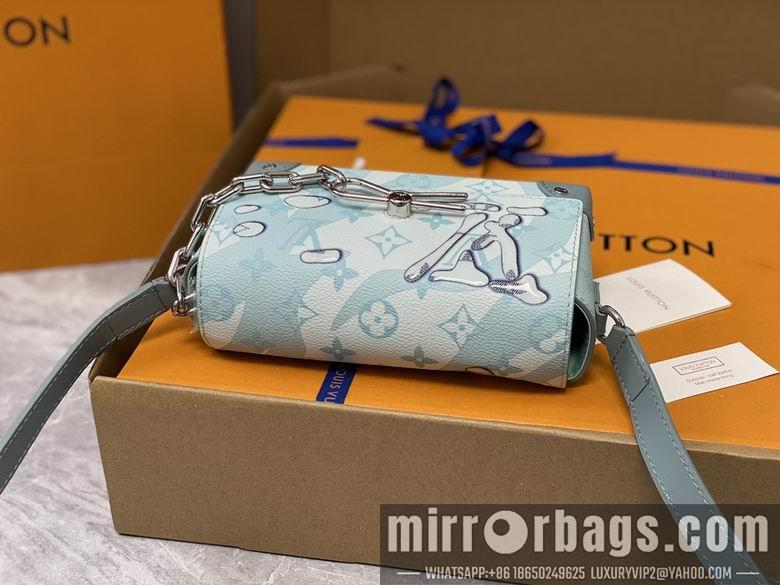 1:1 Louis Vuitton Bags M22637 18X11X6.5cm