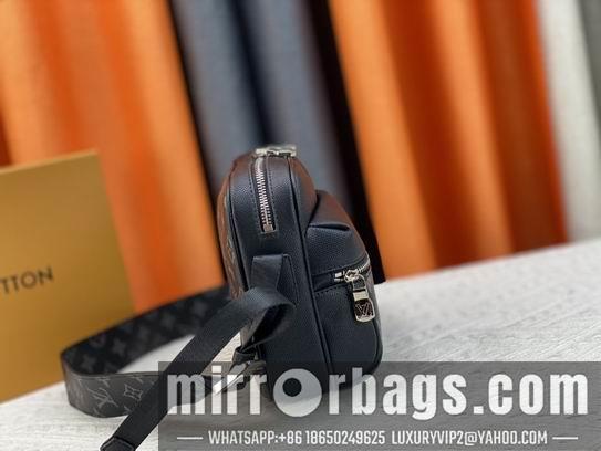 1:1 Louis Vuitton Bags Outdoor M30233 25x20x10.5cm zy