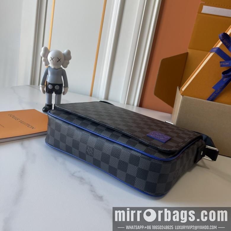 1:1 Louis Vuitton Bags District M00085 26x20x7cm ss
