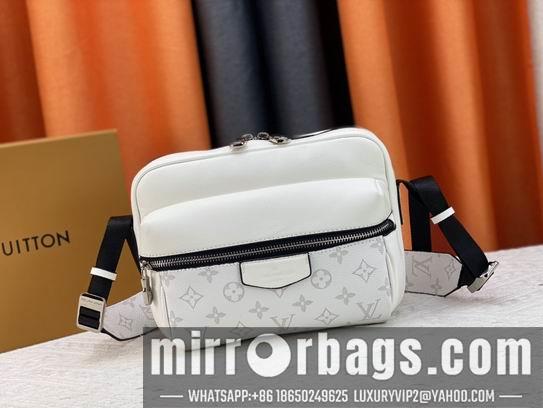 1:1 Louis Vuitton Bags Outdoor M30233 25x20x10.5cm zy3