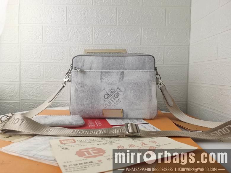 1:1 Louis Vuitton Bags M50068 25X18X4cm