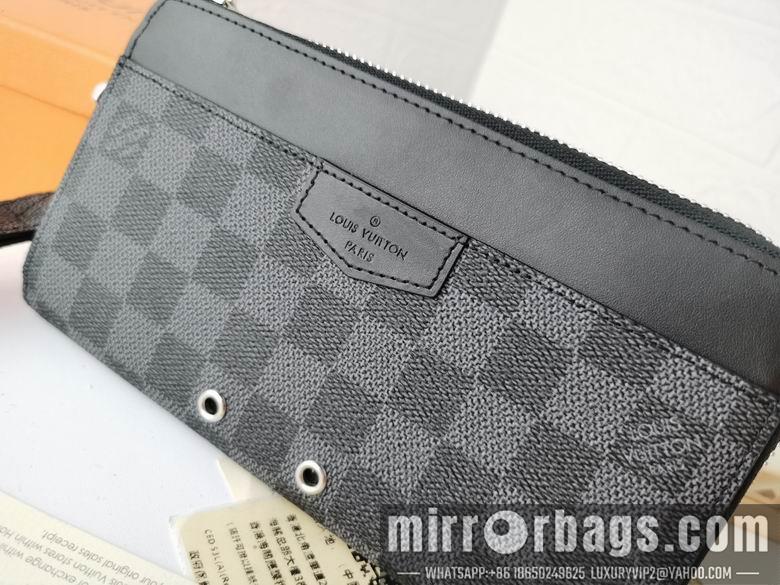 1:1 Louis Vuitton Bags M69037 19X11X3.5cm XMY 4