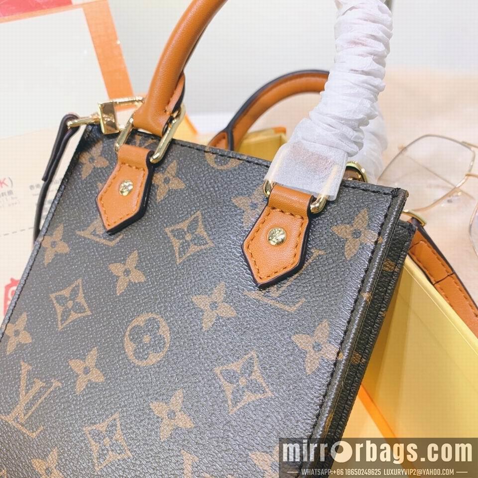 1:1 Louis Vuitton Bags Petit Sac Plat M69846 ss