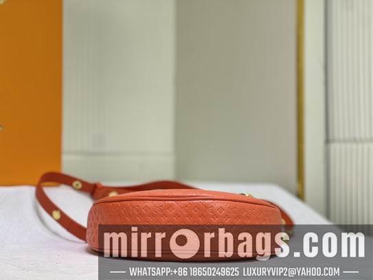 1:1 Louis Vuitton Bags Loop M22591 23x13x6cm ss
