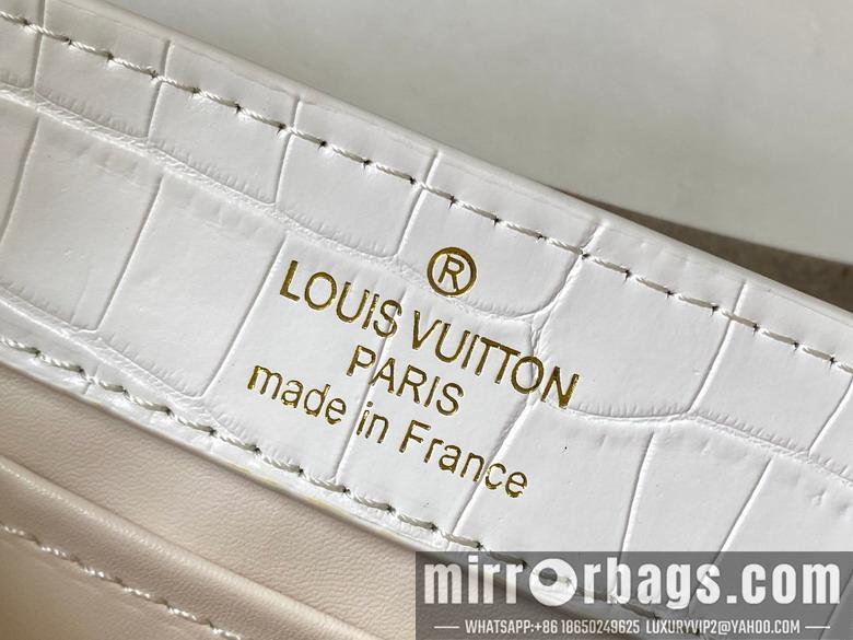1:1 Louis Vuitton Bags Cap M23978 22x12x8cm ss