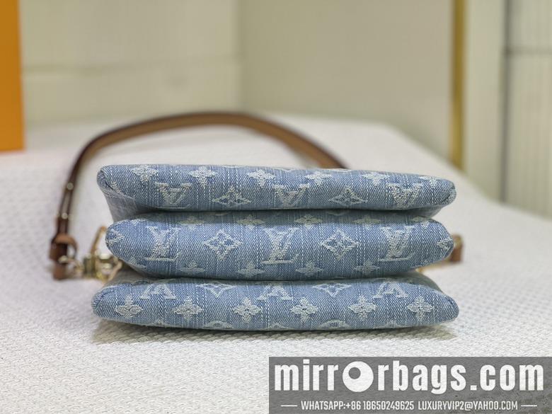 1:1 Louis Vuitton Bags Coussin M59598 21x16x7cm ss