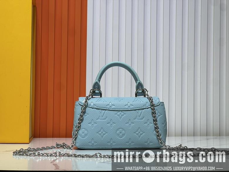 1:1 Louis Vuitton Bags M12211 19x11x6cm ss1