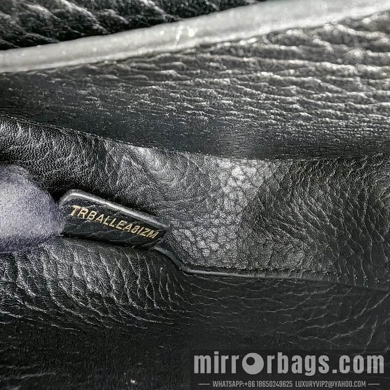 Burberry Replica Bags 052512 IQ 3colour