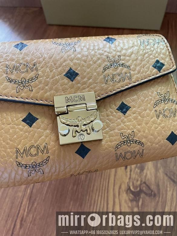 MCM Replica Bags 20534 trumpet DY 4