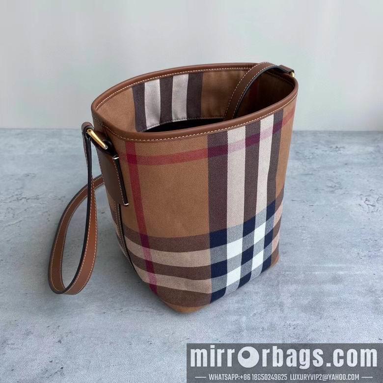 Burberry Replica Bags 16X22X15.5cm 081609 IQ