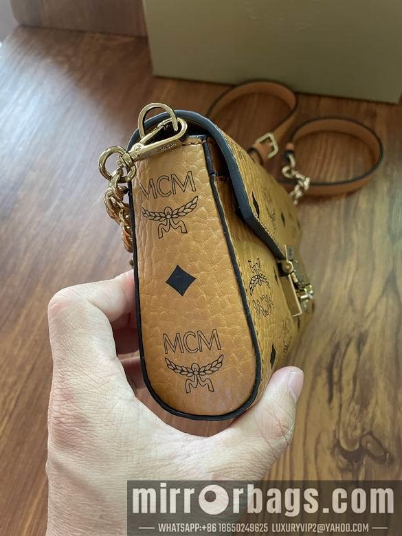MCM Replica Bags 20534 trumpet DY 4