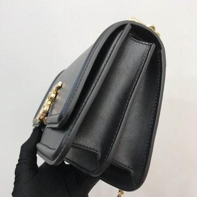 Burberry Replica Bags Burberry 31111 21x6x16cm yz3